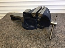 Used Draper 150mm Jaws, Heavy Duty Engineers Bench Vice.