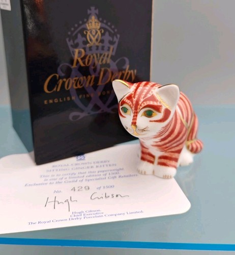 Royal derby sitting ginger - sitting,