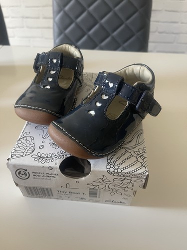 Girls clarks patent - clarks, leather
