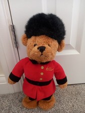 Hamleys Beefeater Guard Bear Standing - Moving With Music/Battery Powered - VGC