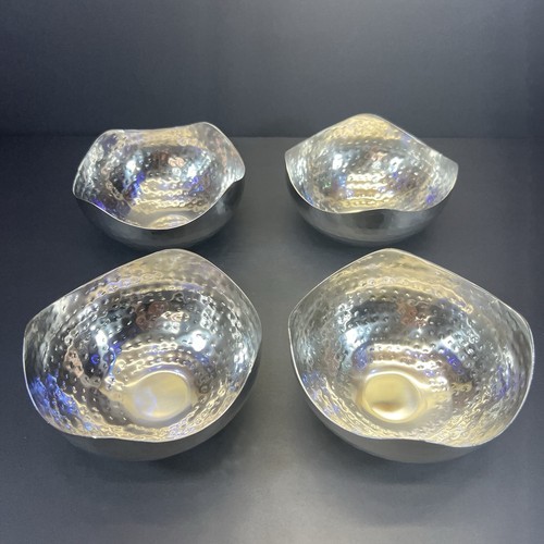 Set silver finish metal - of,