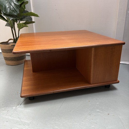 Rare plan square centrepiece - rare,