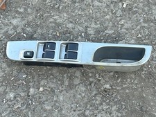 MITSUBISHI L200 ELECTRIC WINDOW SWITCH RIGHT FRONT DOUBLE CAB 2006-2015 MR587951