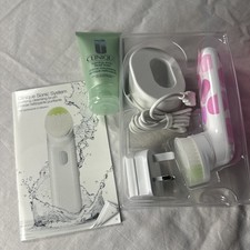 BNIB Limited Edition Clinique Sonic Systems Purifying Cleansing Brush Set.