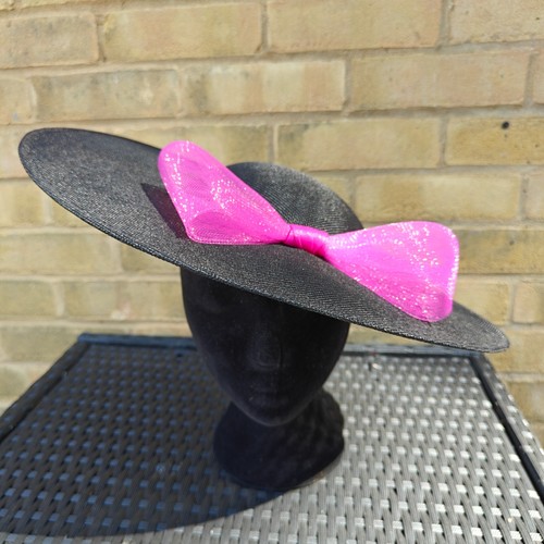 Black dark pink bow - pink, brim