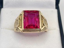 Vintage 14ct Gold Gents Red Stone Signet Ring. Goldmine Jewellers.