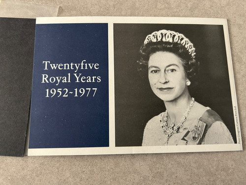 Silver jubilee queen - silver,