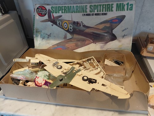 Vintage 1975 airfix - 1975,