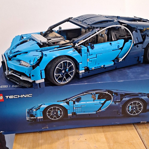 Lego technic bugatti chiron - lego,