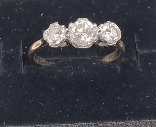 Three stone diamond trilogy - three,
