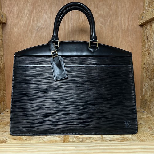Louis vuitton epi - louis, hand