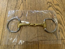 Neue Schule Tranz Angled