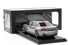 1:18 GT Spirit BMW M 760I V12