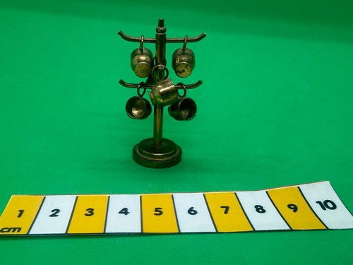 Vintage brass coloured - , metal