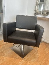 Adjustable Styling Salon