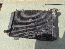 Motorcycle radiator with cap, unkown model. Maybe TZR125 TZR250 RGV250 RG250