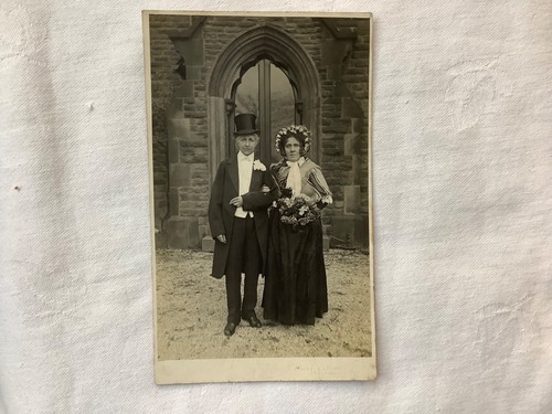 Lady dressed top - in, &