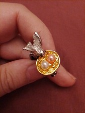 Beautiful Silver Colour Bird On Gold Plated Eggs Nest Crystal Size UK Q