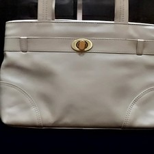 A Stunning Ladies Hotter