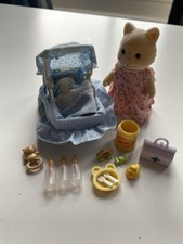 Sylvanian Families Cream Cat and Baby Crib and New Born Assessories