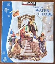 Christmas Musical Water Globe, 18Note Musical Movement, LED Light, Glitter Large