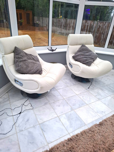 Set cream swivel chairs - set,