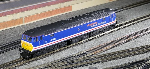 Lima 204921 class - class, 47711
