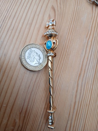 Gorgeous vtg gold tone royal - gorgeous,