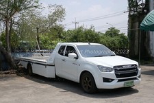 Truck Photo 12x8 - isuzu D Max
