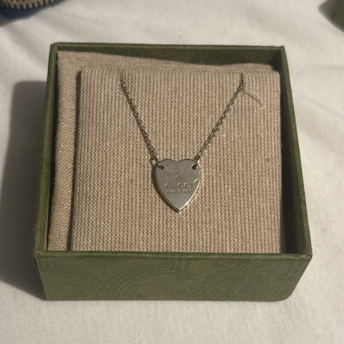 Gucci signed silver heart - signed,