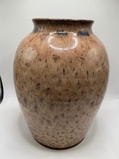 VINTAGE HEAVY HONEYCOMB VASE -