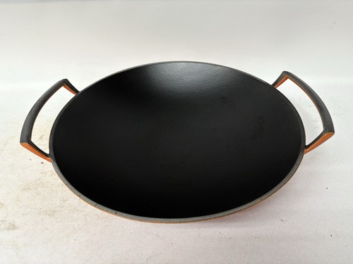 Creuset large round cast - round,