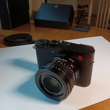 Leica Q2 Digital Camera 47.3MP with Summilux 28mm f/1.7 ASPH. Lens Black + 