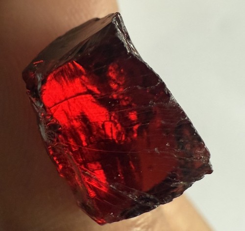 Natural garnet - 12.9, ct
