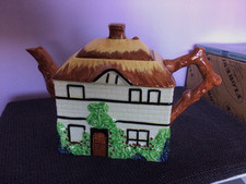 Vintage 1936 Empire Ware Tudor Series Teapot & Lid Thatched Cottage vgc