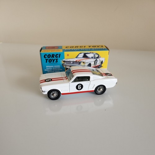 Corgi model club 325 ford - corgi,