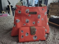 Ladies Handbag and Matching Purse Set