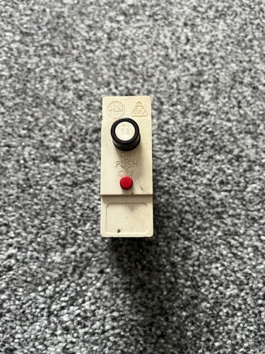 Wylex amp plug push in - wylex,