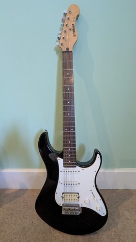 Yamaha eg12 electric guitar - eg12,