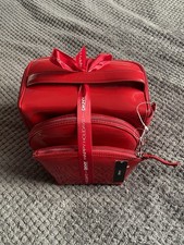 Three Red DKNY Cosmetics/Make