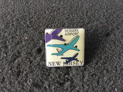 Newark airport pin - -, badge