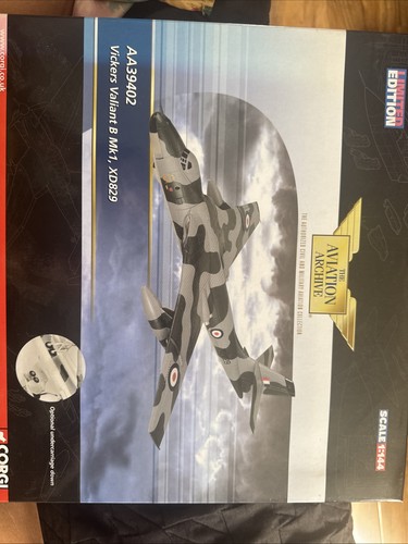 Corgi aa39402 144 vickers - 1:144,