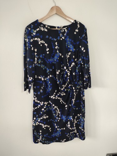 Ladies knee dress - knee,
