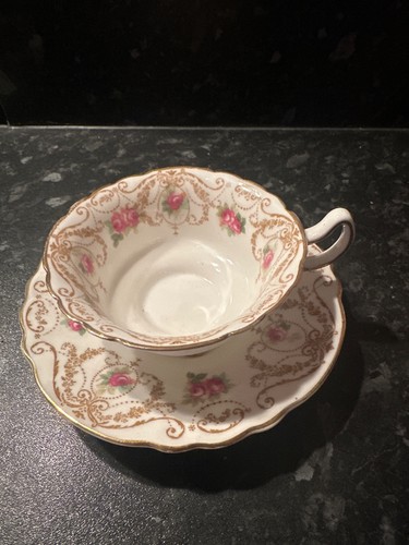 Antique royal doulton tea cup - royal,