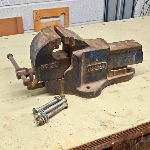 Record cast iron bench - record, no
