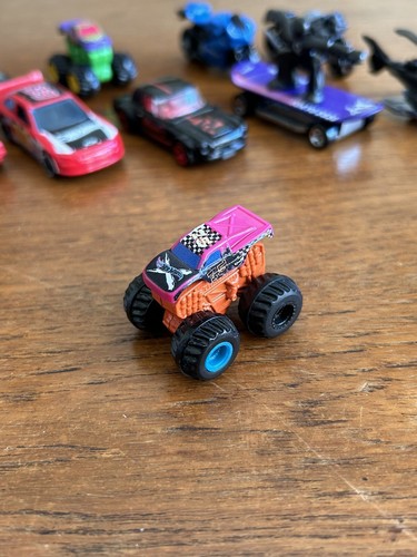 Hot wheels monster - hot,