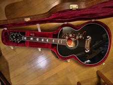 Gibson Elvis SJ-200 Super