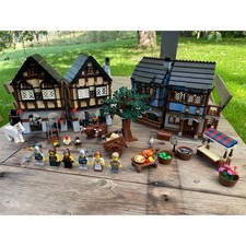 LEGO Castle #10193 “Medieval Market Village” (Read Description)