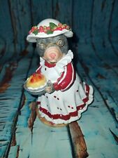 THE TALES OF HONEYSUCKLE HILL Regency Fine Arts Lilly May Mole Figurine
