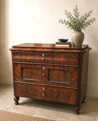 Antique flame mahogany - flame, chest